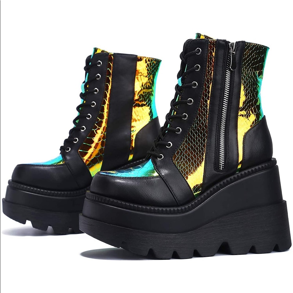 🥾Holographic Platform Ankle Boots with Chunky Block Heels🥾